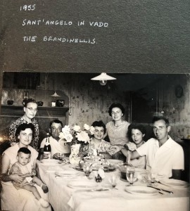 Sant'Angelo in-Vado, Georg e Ulrike Pächt in luna di miele, presso la famiglia Brandinelli, sett.1955  